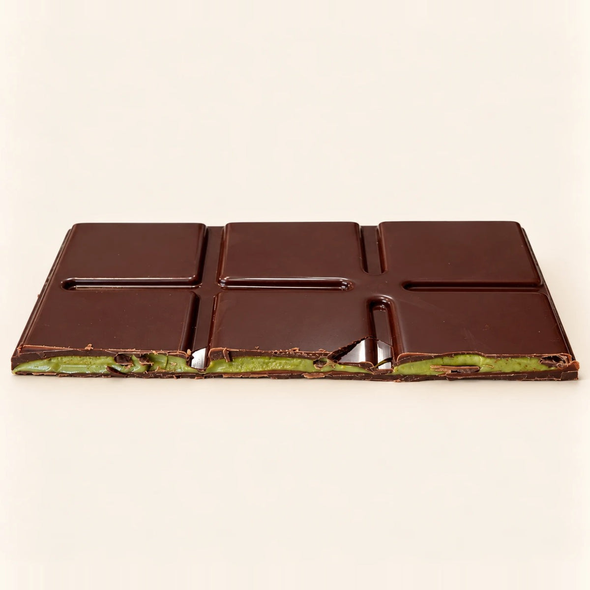 Tablette chocolat noir fourrée pistache fondante